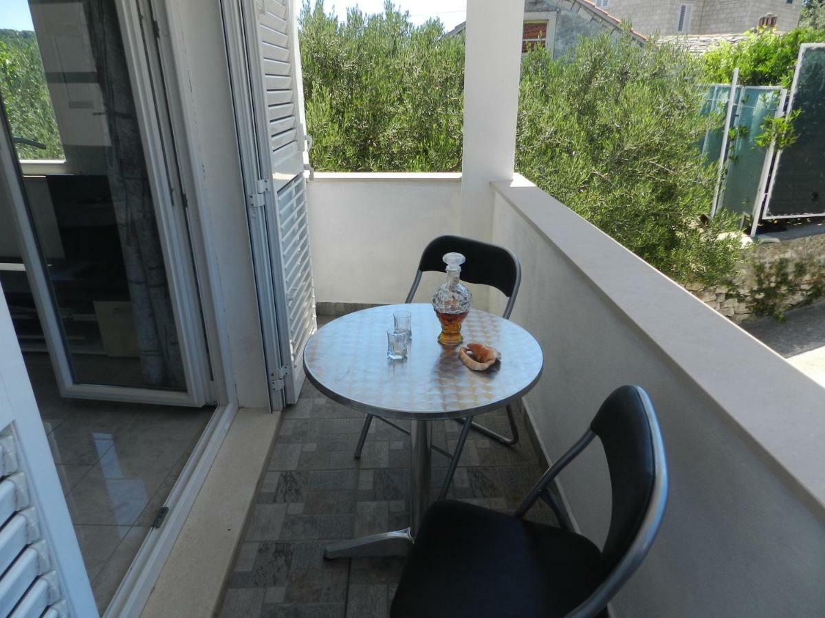 Apartment Eli Lumbarda Esterno foto