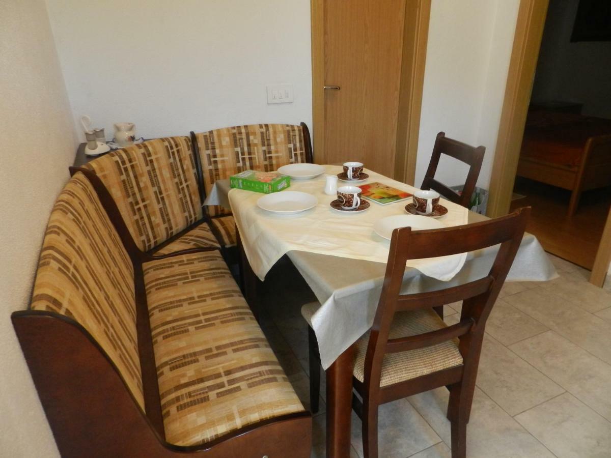 Apartment Eli Lumbarda Esterno foto